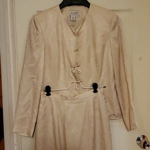 Ladies suit blazer/jacket with skirt